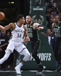  字母哥暴扣绝杀雄鹿险胜凯尔特人止连败