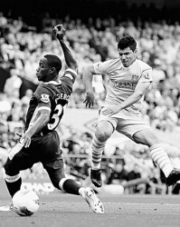  曼彻斯特双雄上演进球大战握手言和