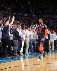  维罗纳绝杀弗洛西诺内，保级关键战三分价值千金