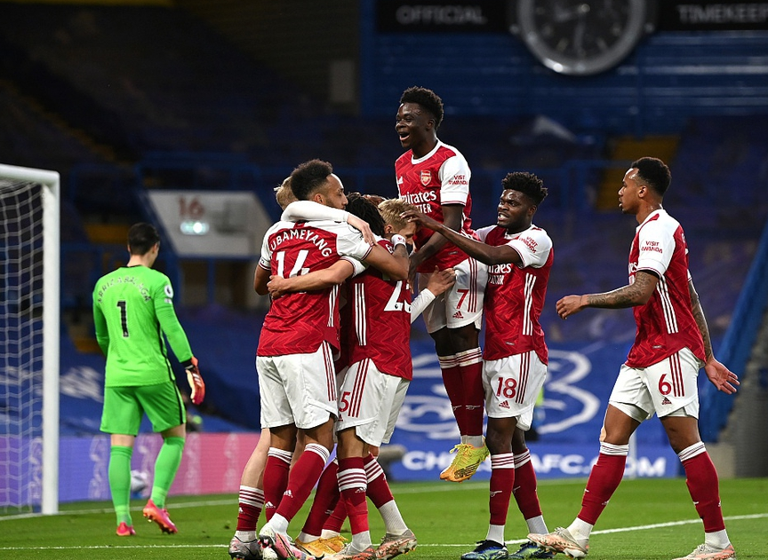  阿森纳若日尼奥远射建功，枪手客场艰难取胜水晶宫