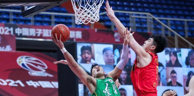  昂热替补前锋临危受命完成绝杀任务